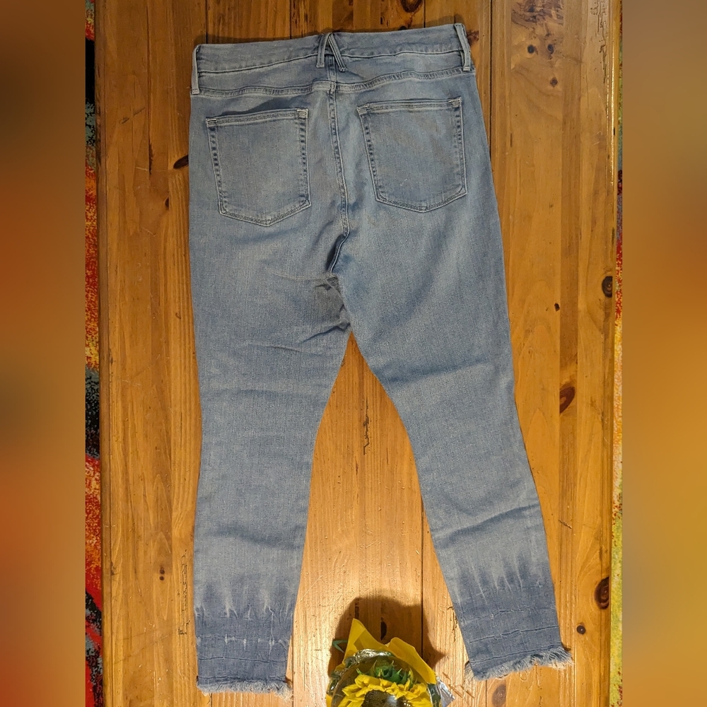 Good American Good Legs Cropped Chewed Hem Women's 15/33 - Picture 4 of 9